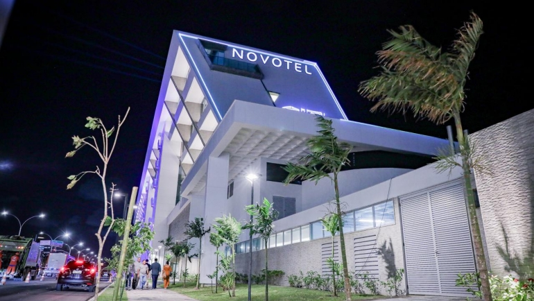 image-25 Novotel Recife Marina: Por Que Atrai Turistas do Mundo ao Recife Antigo?