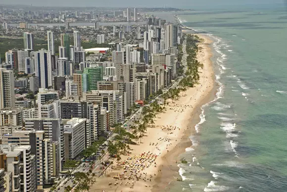image-90  Praia de Boa Viagem – A Orla Vibrante do Recife